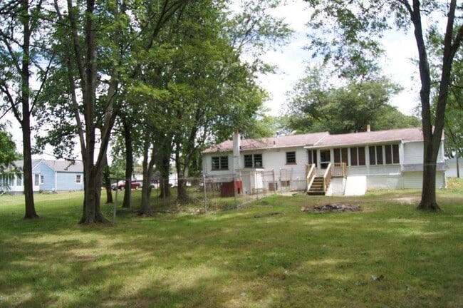 Building Photo - 5500 Ryan Road