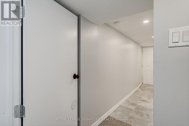 Building Photo - 47 Harvey St