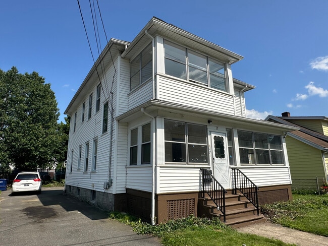 Building Photo - 17 Cherry St