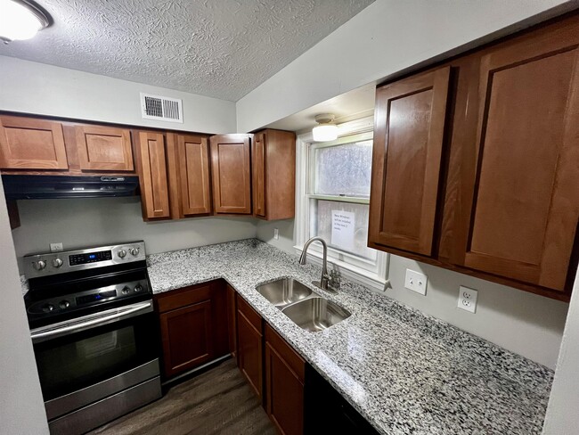 Photo - 11409 Deham Dr House