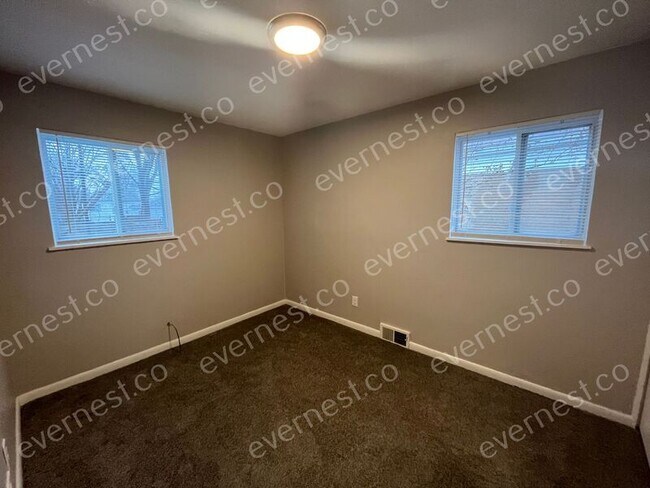 Building Photo - 20761 Gentner St