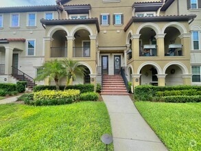 Building Photo - 821 Lobelia Dr