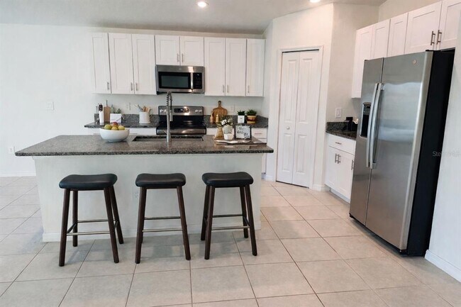 Foto del edificio - 13181 Garnet Raspberry Ave