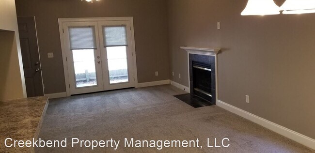 Building Photo - 2 br, 2.5 bath House - 940 East Estates Blvd