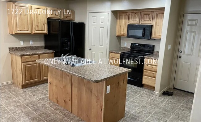 Building Photo - Beautiful 3 Bed Spanish Fork Townhome! No ...