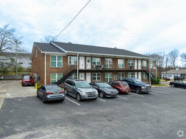 Exterior Corridor Accessibility & Walk-Up - Fountain Blue Apartments