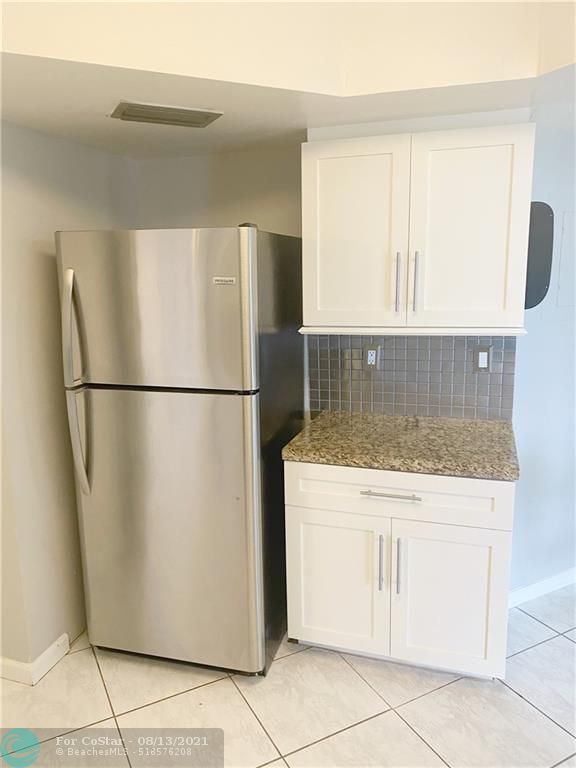 Foto del edificio - 6372 La Costa Dr