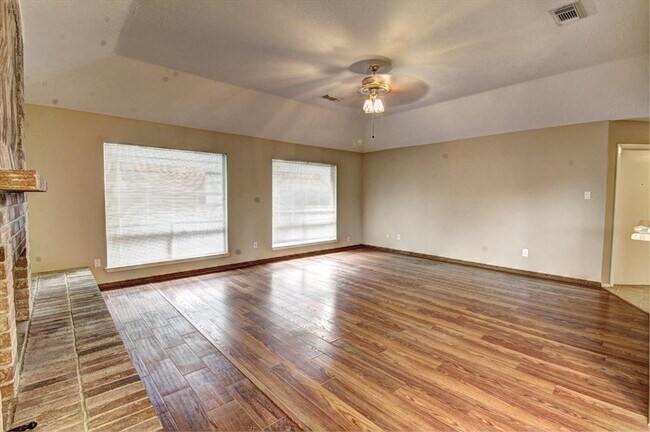 Building Photo - 21706 Nickerton Ln