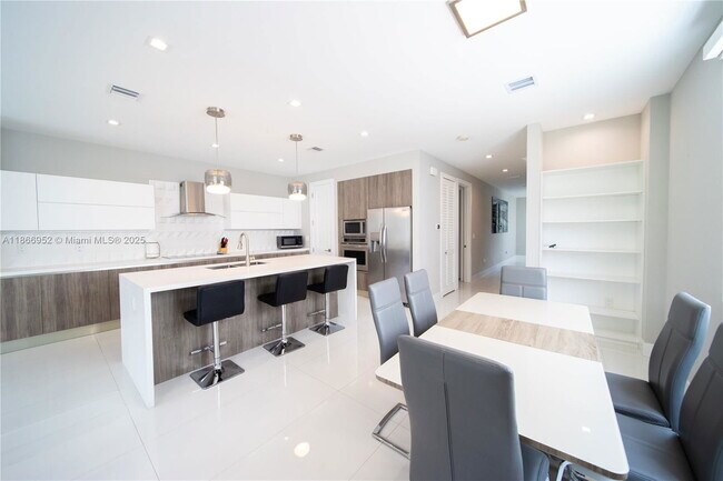 Foto del edificio - 3653 SW 26th St