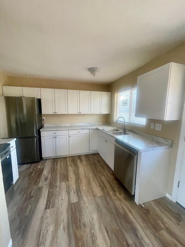 Building Photo - Newly renovated home in Widefield