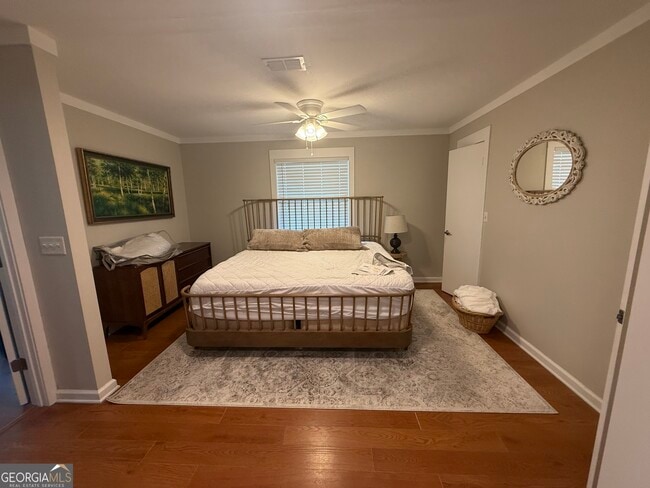 Building Photo - 319 Crooked River Dr