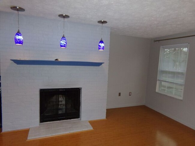 Foto del edificio - Updated 3 Bed 2.5 Bath Centerville Condo