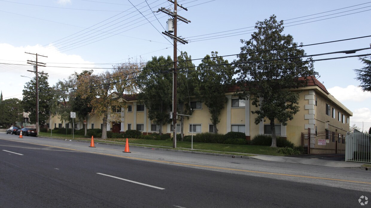 Primary Photo - The Canyon Apartments
