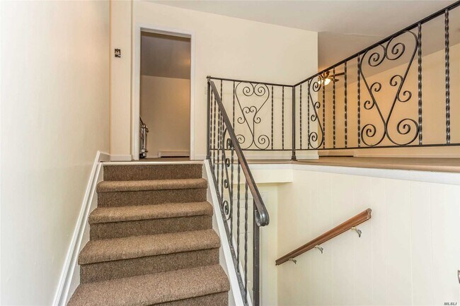 Foto del edificio - 72 Sunset Dr