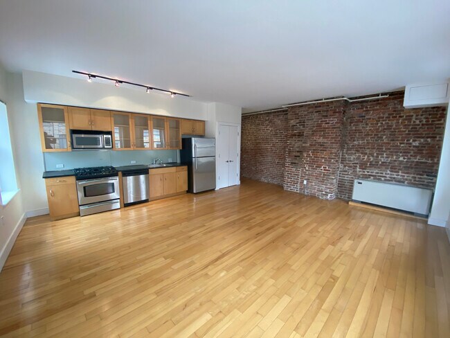Building Photo - 36 Peck Slip