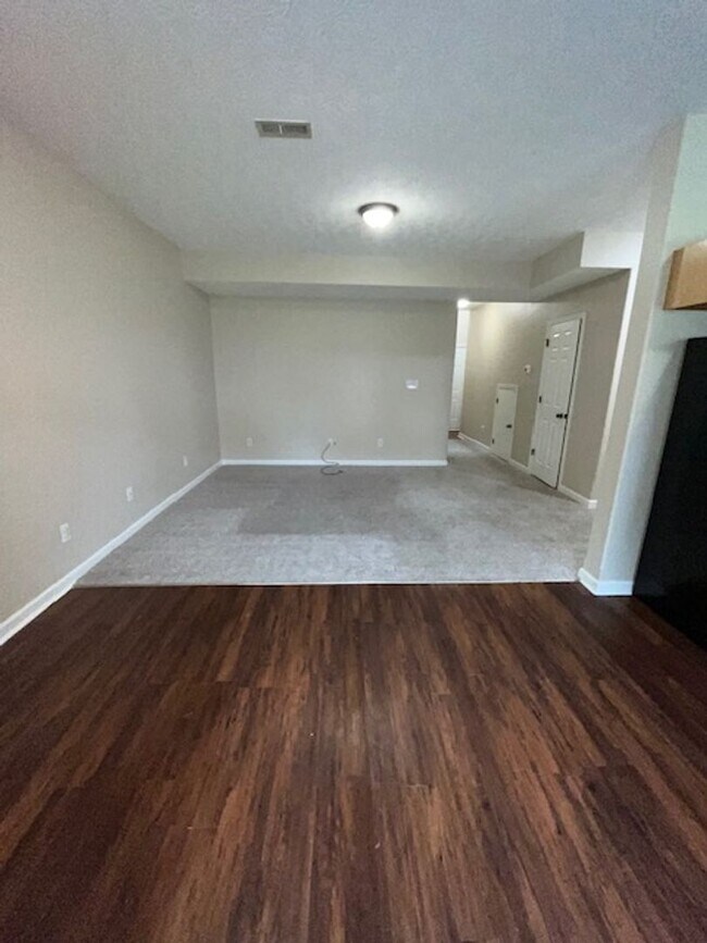 Foto del edificio - 3-bedroom, 1.5-bathroom home located in the heart of Nicholasville, KY.