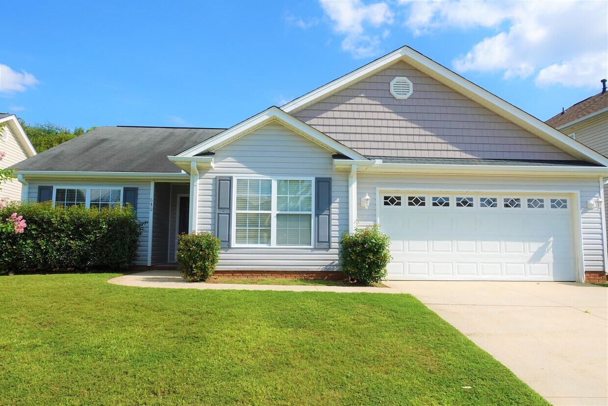 Primary Photo - 630 Adelaide Dr