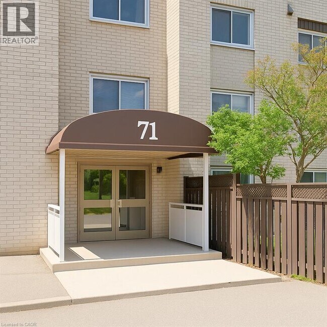 Building Photo - 71 Vanier Dr