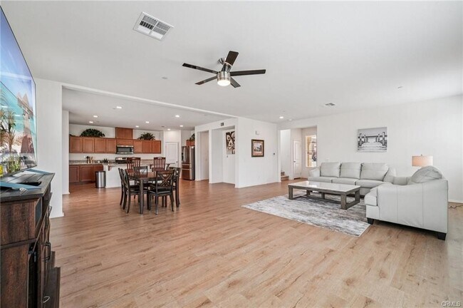 Building Photo - 7153 Gypsum Dr