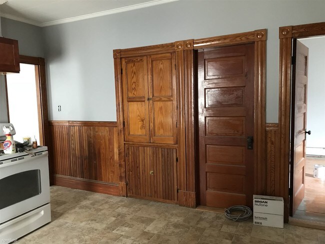 Foto del edificio - 4 br, 1 bath Apartment - 59 Crawford St
