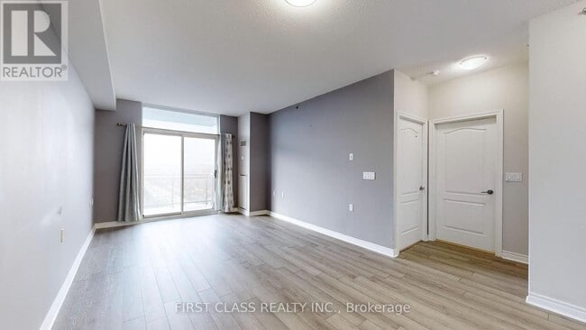 Building Photo - 810 Scollard Ct