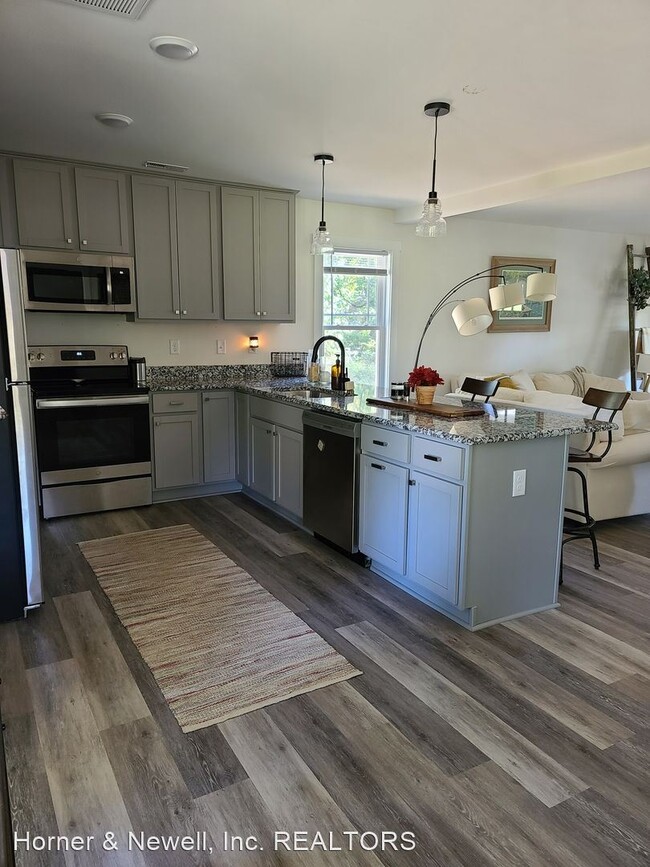 Building Photo - 3 br, 2.5 bath House - 602 4th Street
