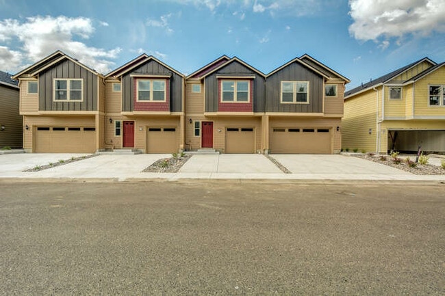 Building Photo - 9704 NE 76th Way