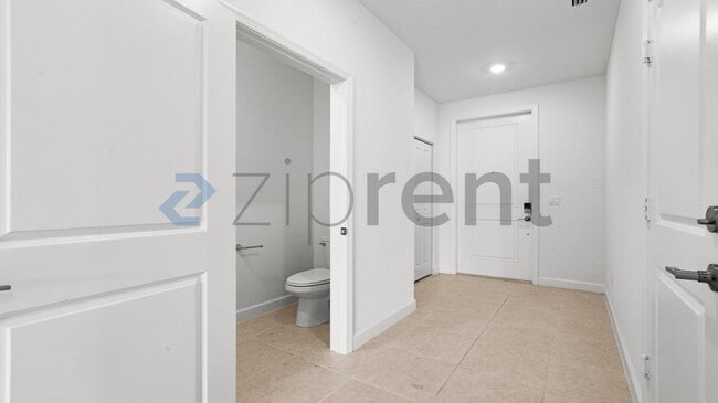Building Photo - Unit
