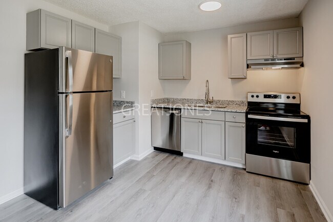 Building Photo - NOW OFFERING HALF OFF FIRST FULL MONTH IF ...
