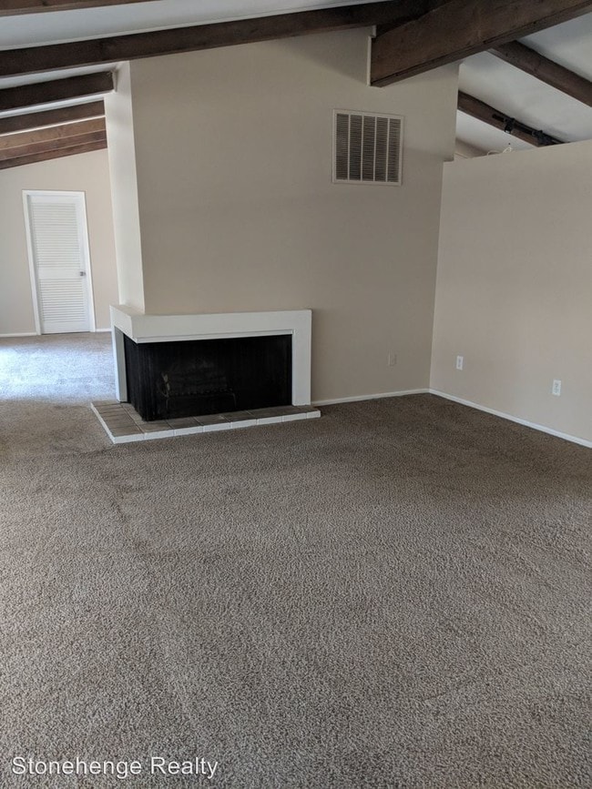 Building Photo - 3 br, 1.5 bath House - 3404 W Lincolnshire
