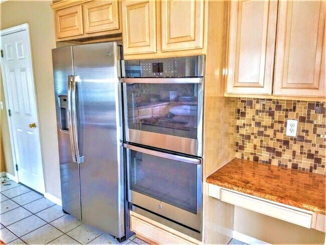 Foto del edificio - 45866 Fountain View Dr