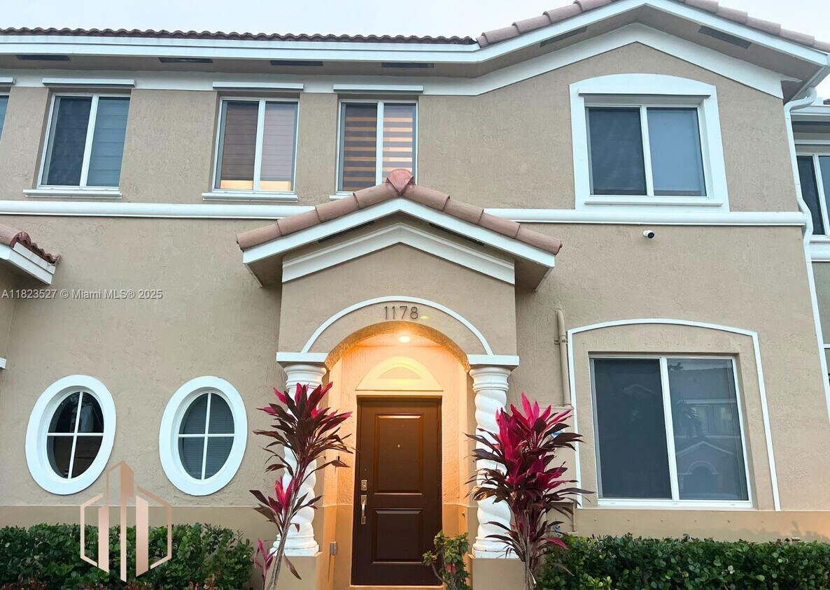 Foto principal - 1178 SE 23rd Ave