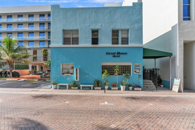 Building Photo - 324 Indiana St