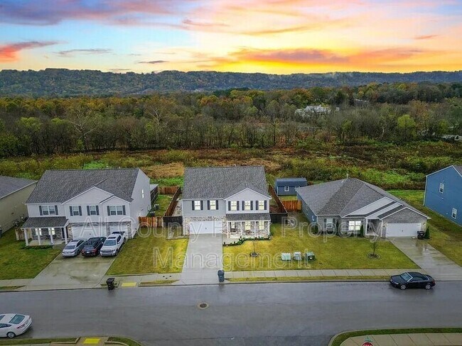 Foto del edificio - 6127 Prickly Lp