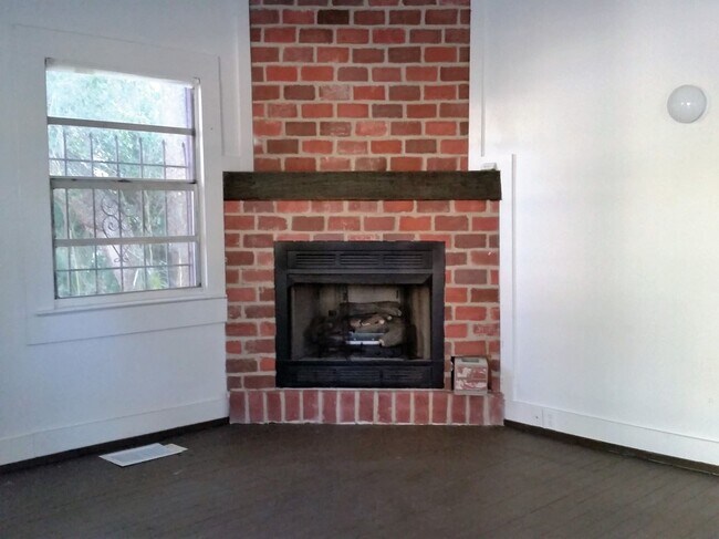 Building Photo - 3 br, 3 bath House - 750 VERNON STREET