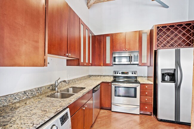 Building Photo - 225 W Huron St