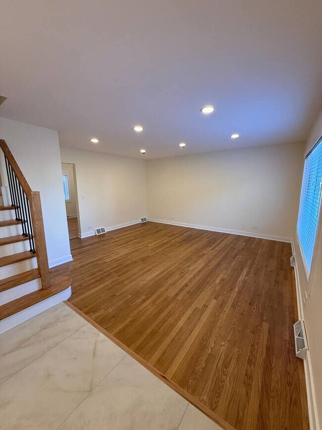 Foto del edificio - 415 E Lincoln St