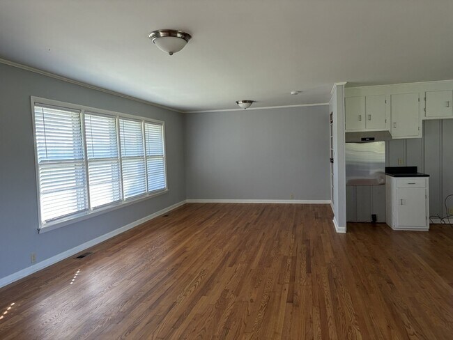Foto del edificio - 11745 Campbellsville Rd