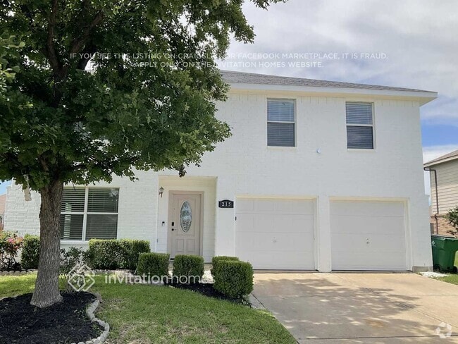Building Photo - 215 Equestrian Dr
