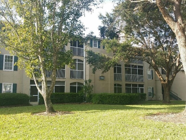 Building Photo - 700 Ironwood Dr