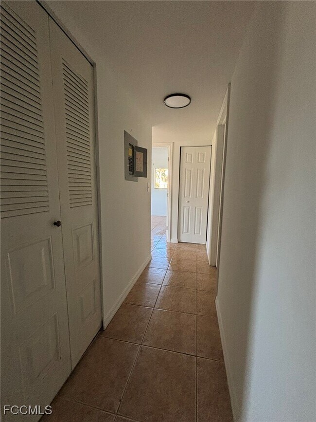 Foto del edificio - 5713 Foxlake Dr