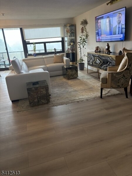 Foto del edificio - 2 Claridge Dr