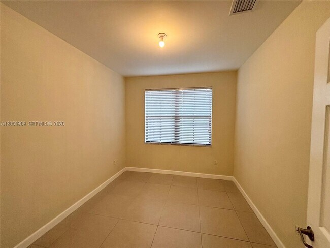 Building Photo - 10445 NW 61 Ln.