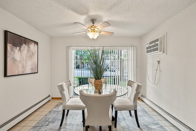 Comedor de los apartamentos Riverwood - Riverwood Apartments