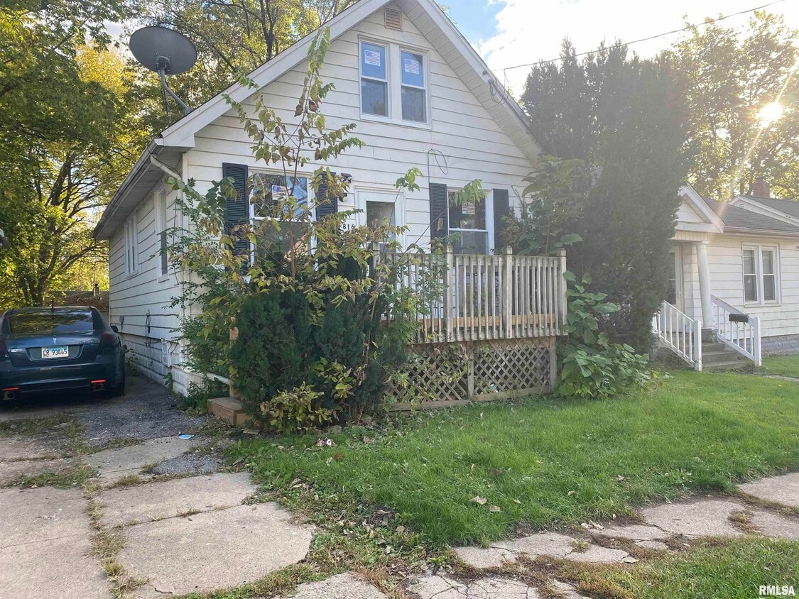 816 W McClure Ave, Peoria, IL 61604 House Rental in Peoria, IL