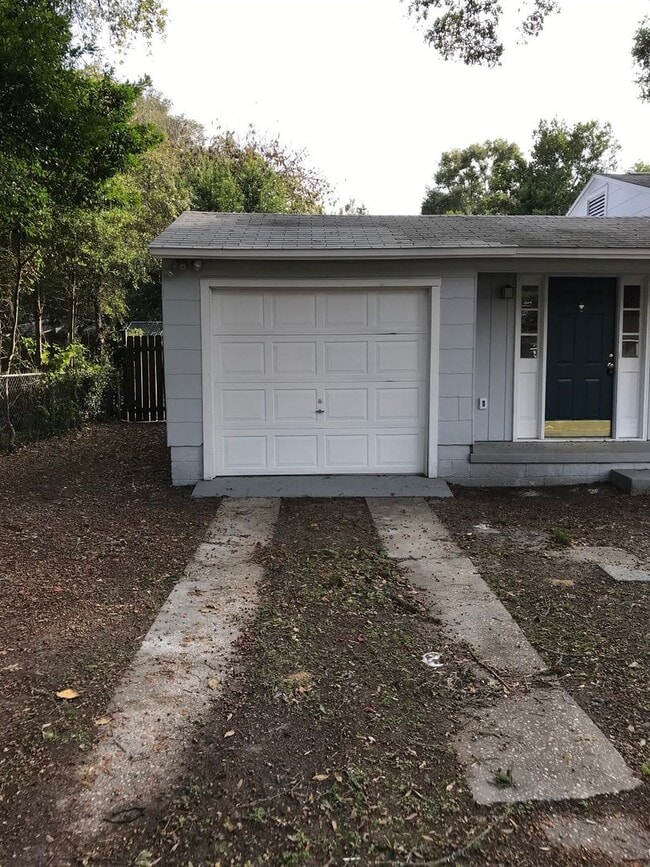 Building Photo - 221 Betty Rd Pensacola, FL 32507 January M...
