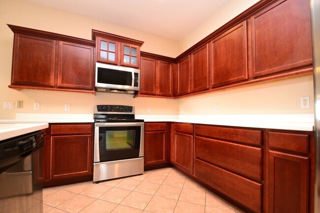 Foto del edificio - 4 BR Lakefront & Pool Home