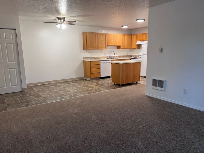 Photo - 17250 SW Heritage Ct Apartment
