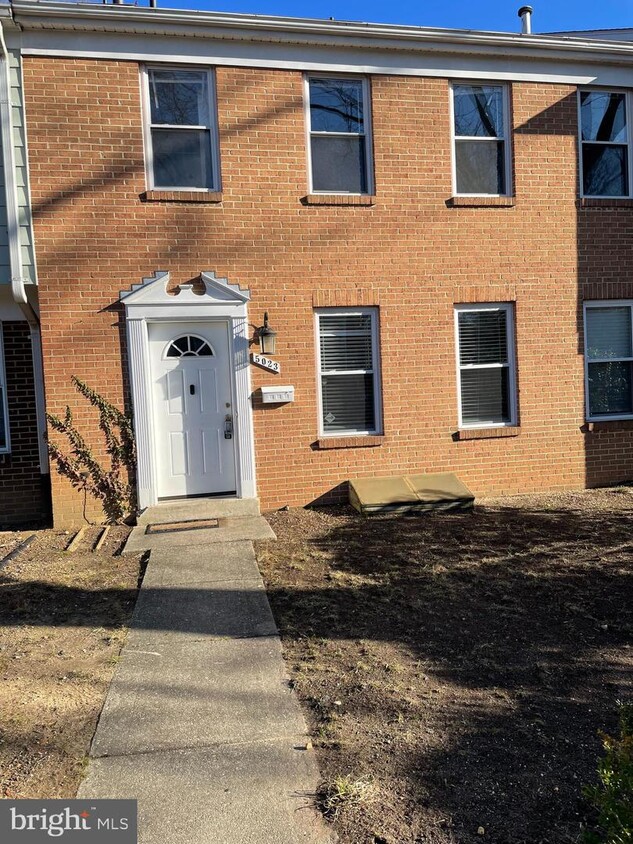 Building Photo - 5023 Berwyn Rd