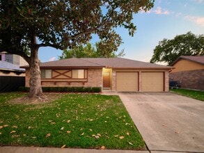 Building Photo - 4804 Fairhaven St